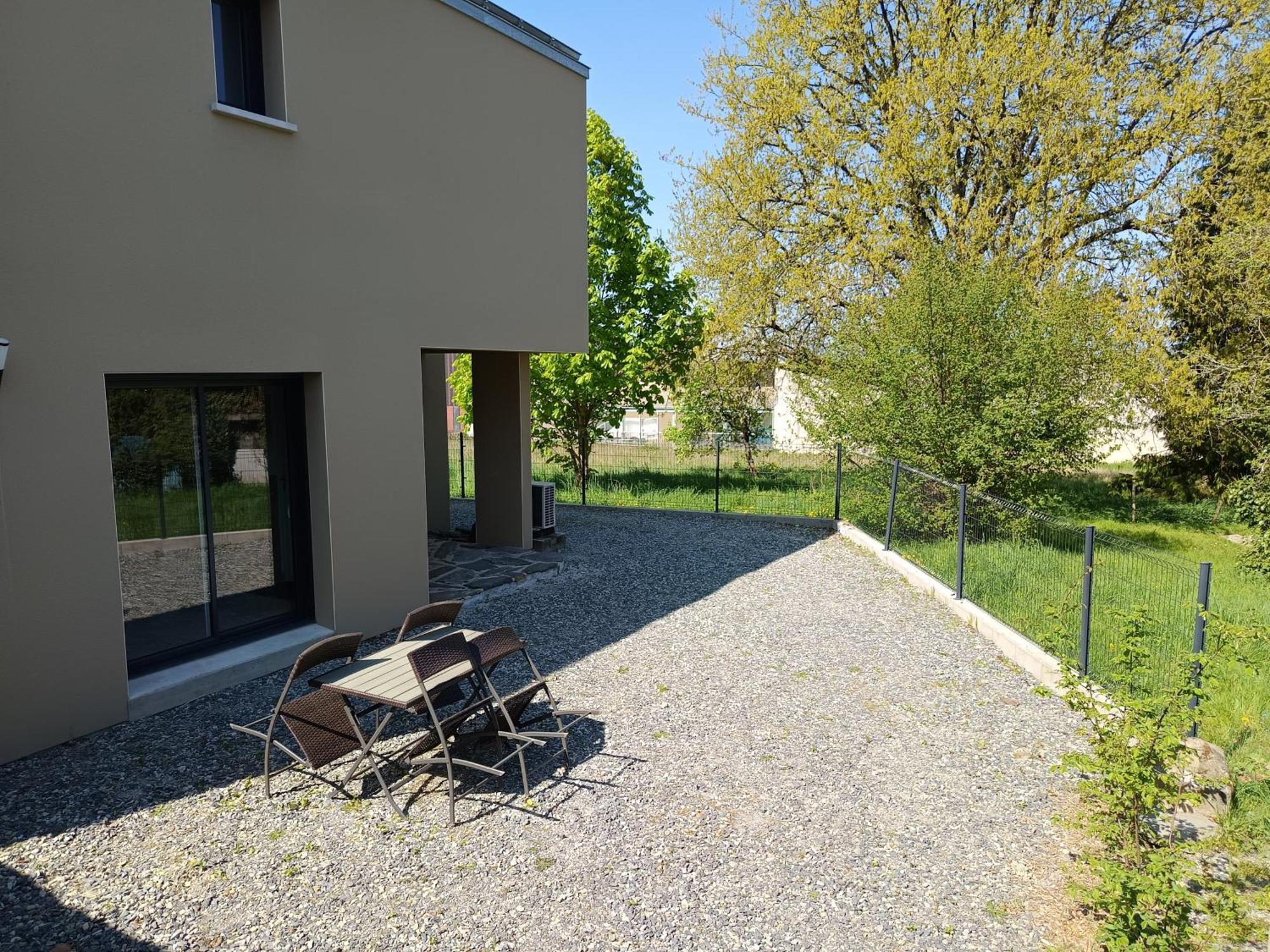 Appart Hotel La Gacilly-Centre Ville-Spa-Parking Zewnętrze zdjęcie